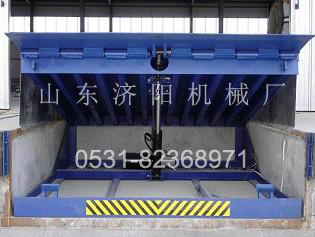 固定液壓登車橋(點(diǎn)擊查看)